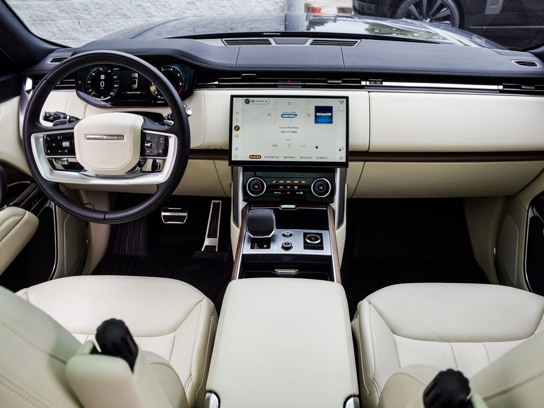 2023 Land Rover Range Rover P400 SE, Toronto, Cash