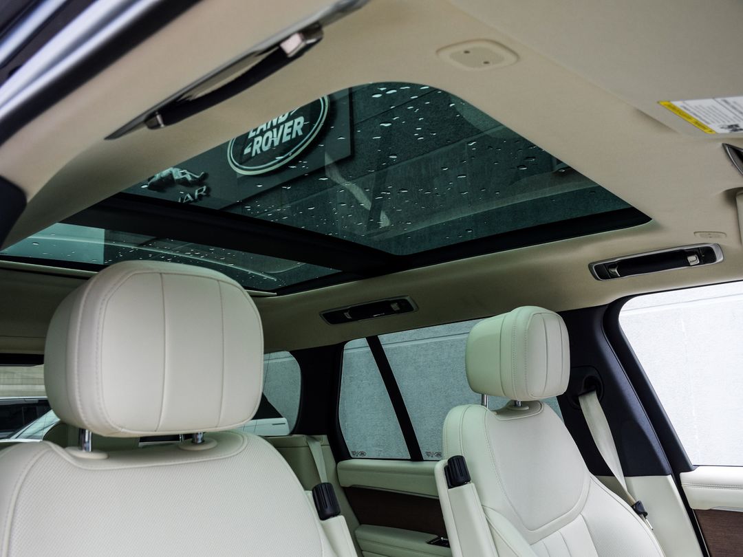 2023 Land Rover Range Rover P400 SE, Toronto, Cash