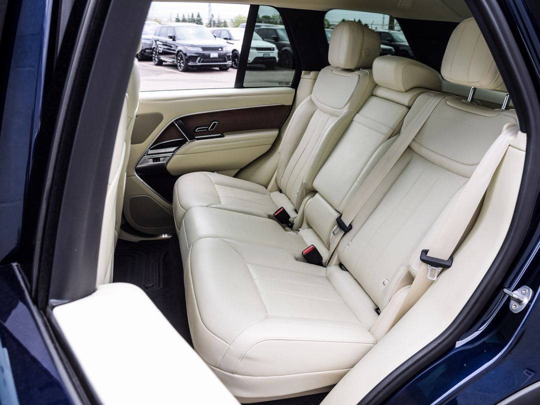 2023 Land Rover Range Rover P400 SE, Toronto, Cash