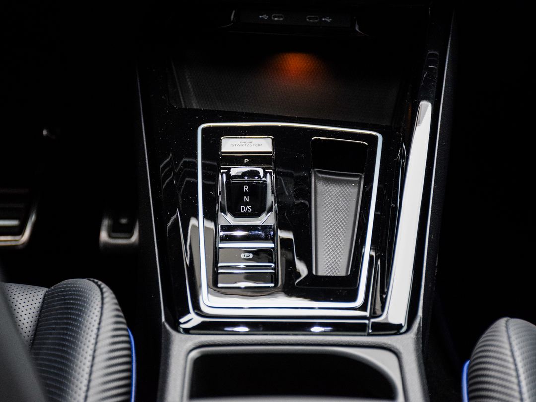 2024 Volkswagen Golf R 4Dr Car, Toronto, Cash