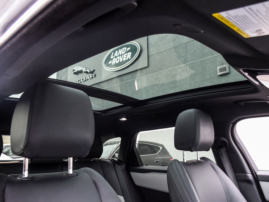 2024 Land Rover Range Rover Velar P340 Dynamic SE, Toronto, Cash