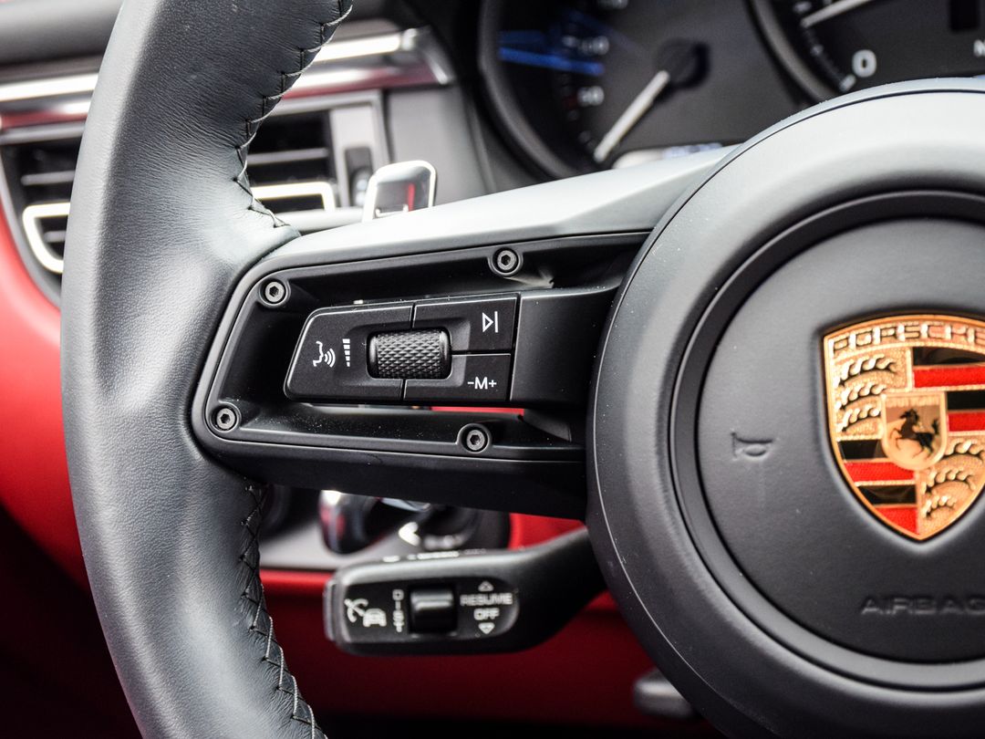 2024 Porsche Macan T, Toronto, Cash