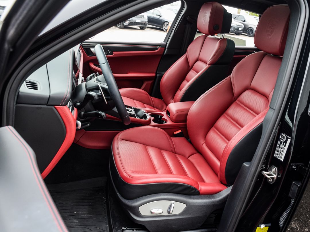 2024 Porsche Macan T, Toronto, Cash