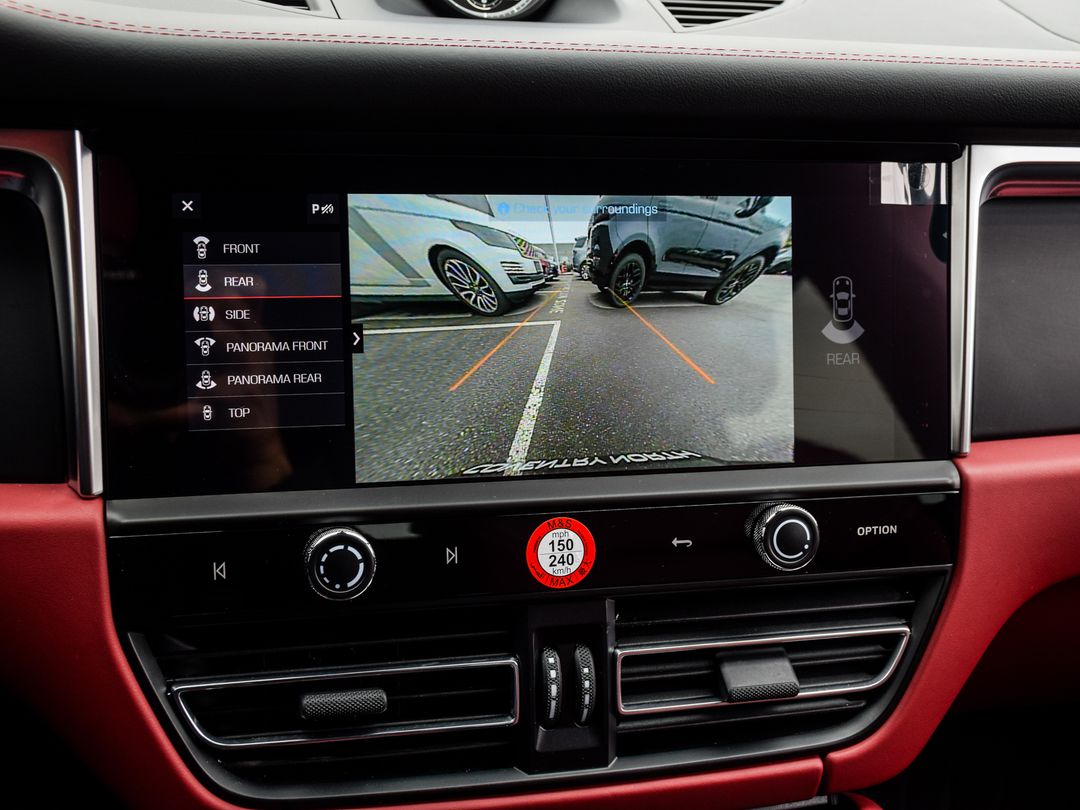 2024 Porsche Macan T, Toronto, Cash