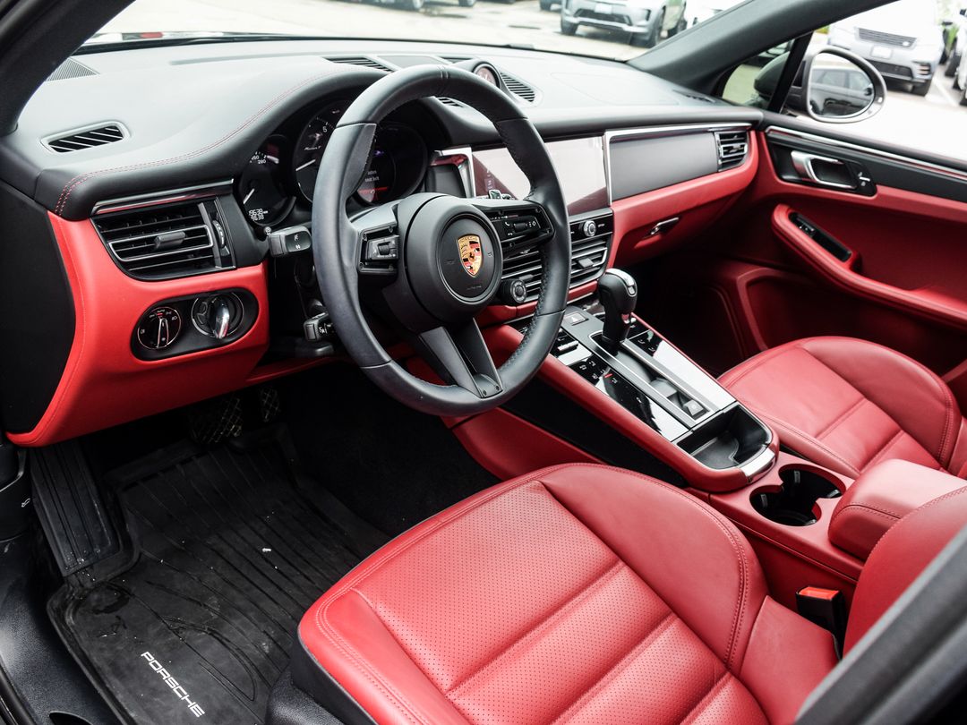 2024 Porsche Macan T, Toronto, Cash