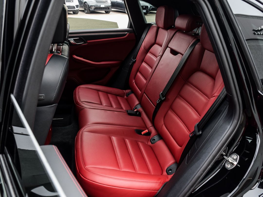 2024 Porsche Macan T, Toronto, Cash