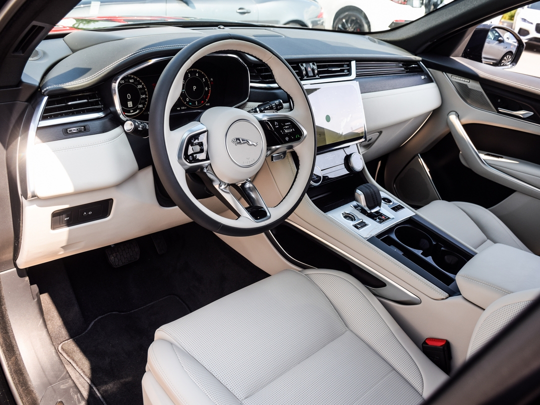 2026 Jaguar F-PACE P400 R-Dynamic S, Toronto, Cash