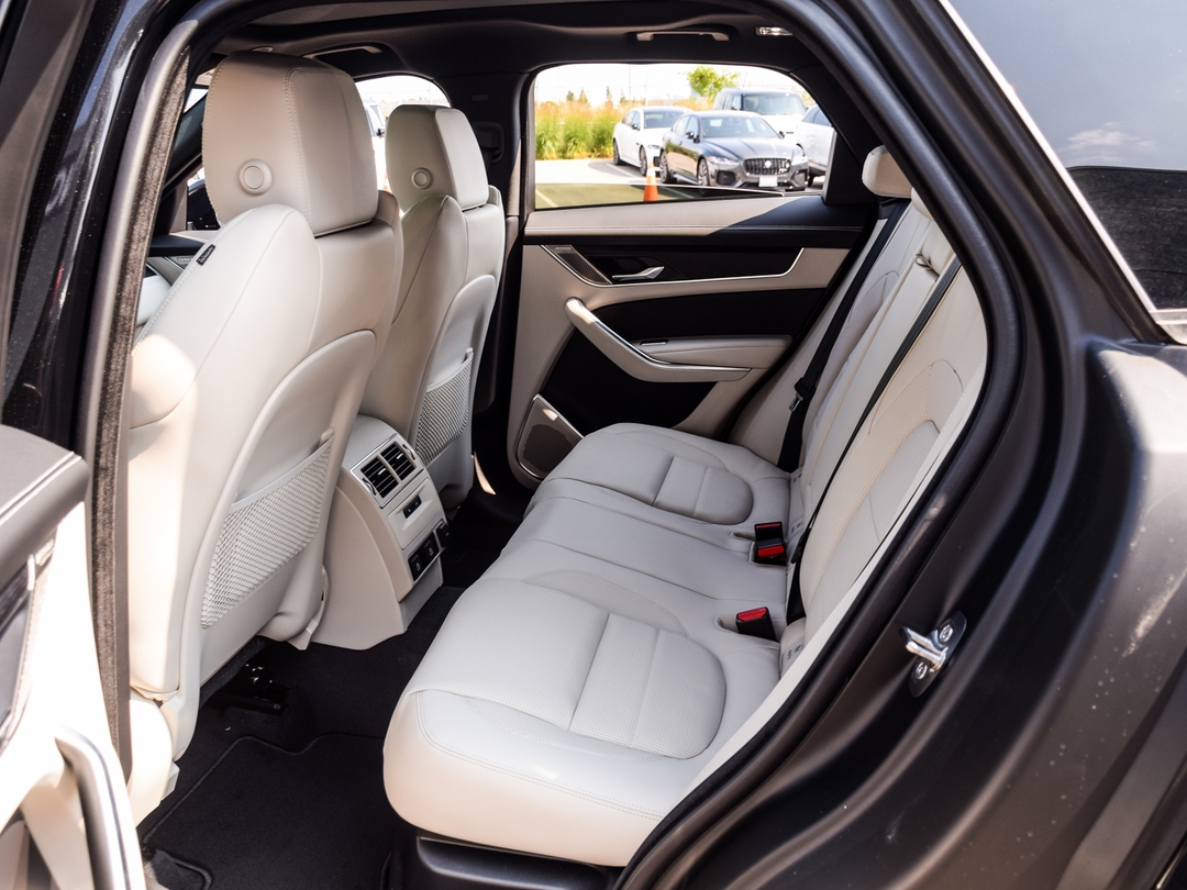 2026 Jaguar F-PACE P400 R-Dynamic S, Toronto, Cash