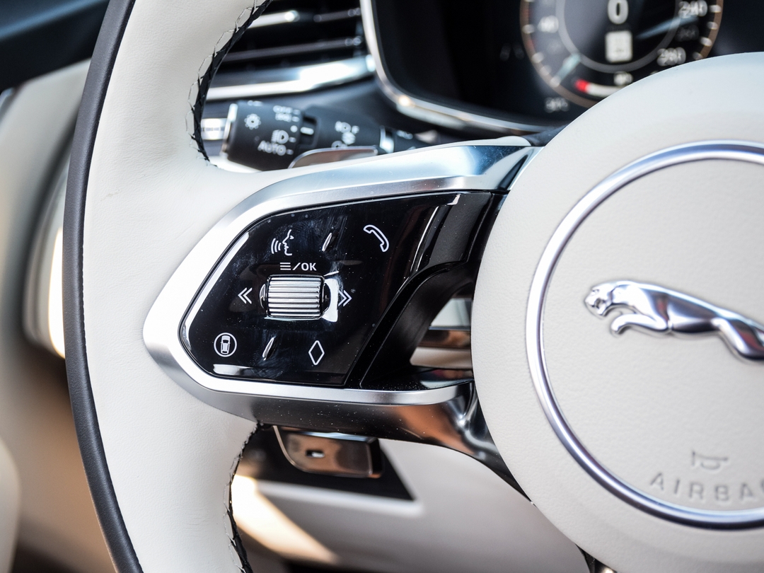 2026 Jaguar F-PACE P400 R-Dynamic S, Toronto, Cash