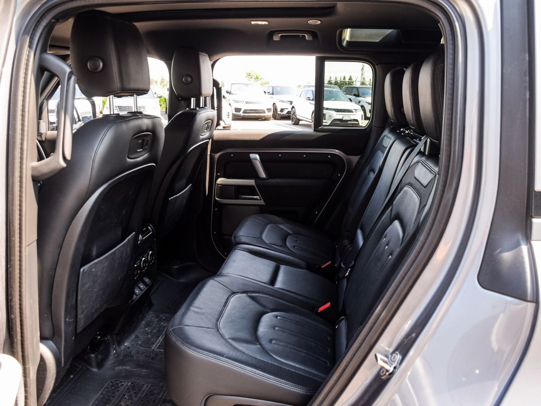 2021 Land Rover Defender 110 X-Dynamic SE, Toronto, Cash