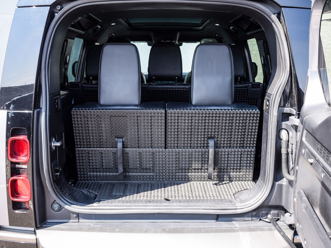 2021 Land Rover Defender 110 X-Dynamic SE, Toronto, Cash
