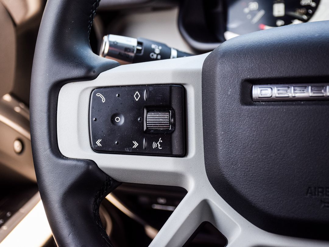 2021 Land Rover Defender 110 X-Dynamic SE, Toronto, Cash