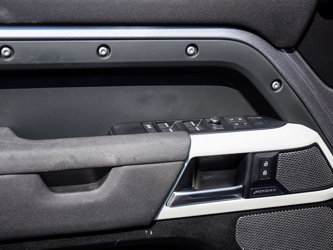 2021 Land Rover Defender 110 X-Dynamic SE, Toronto, Cash
