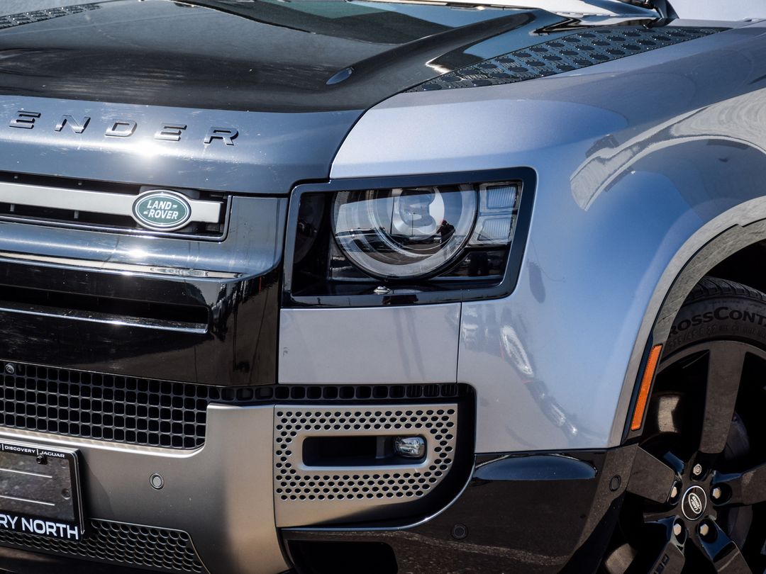 2021 Land Rover Defender 110 X-Dynamic SE, Toronto, Cash