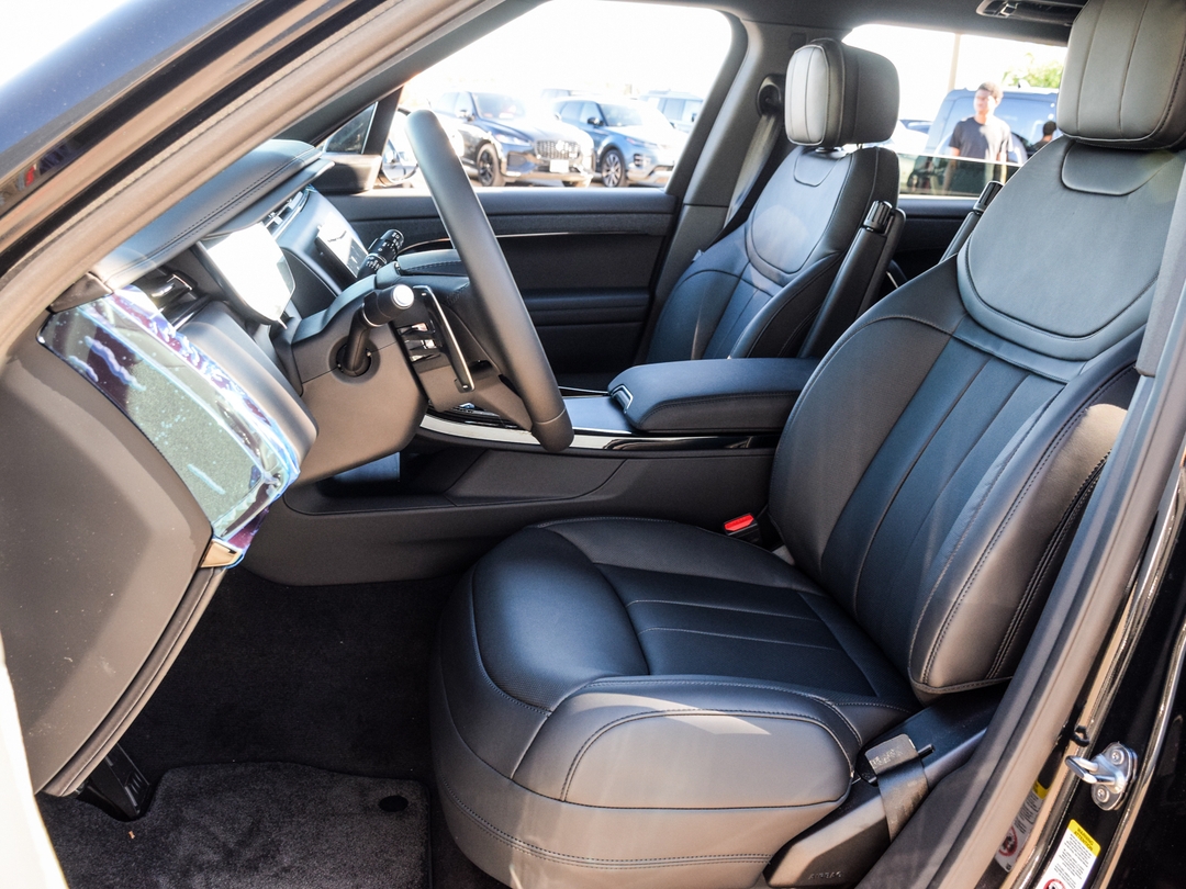 2025 Land Rover Range Rover Sport P530 Dynamic SE, Toronto, Cash