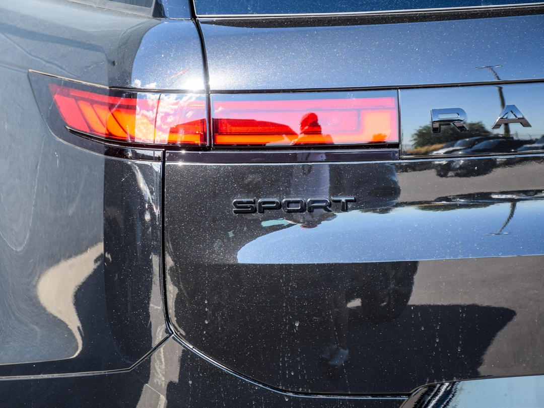 2025 Land Rover Range Rover Sport P530 Dynamic SE, Toronto, Cash
