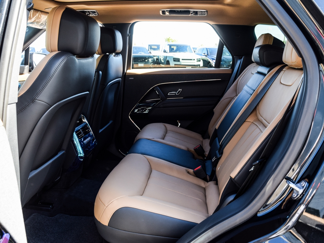 2025 Land Rover Range Rover Sport P530 Dynamic SE, Toronto, Cash