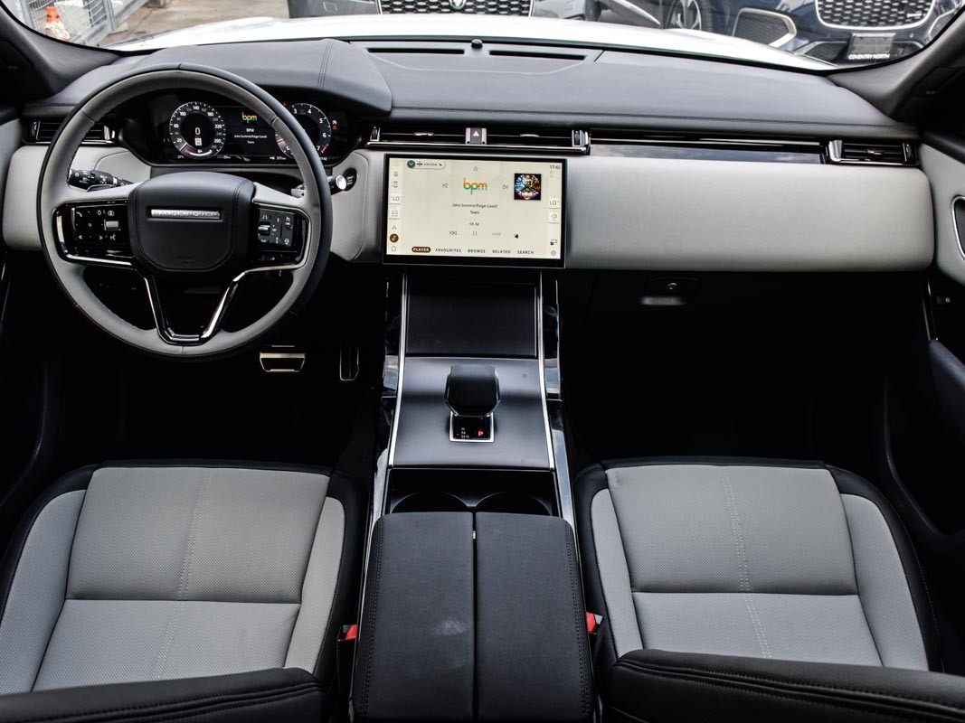 2026 Land Rover Range Rover Velar P250 Dynamic SE, Toronto, Cash