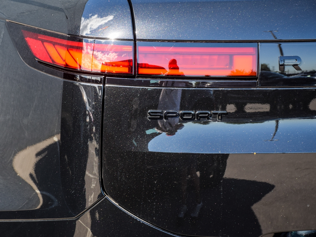 2025 Land Rover Range Rover Sport P530 Dynamic SE, Toronto, Cash