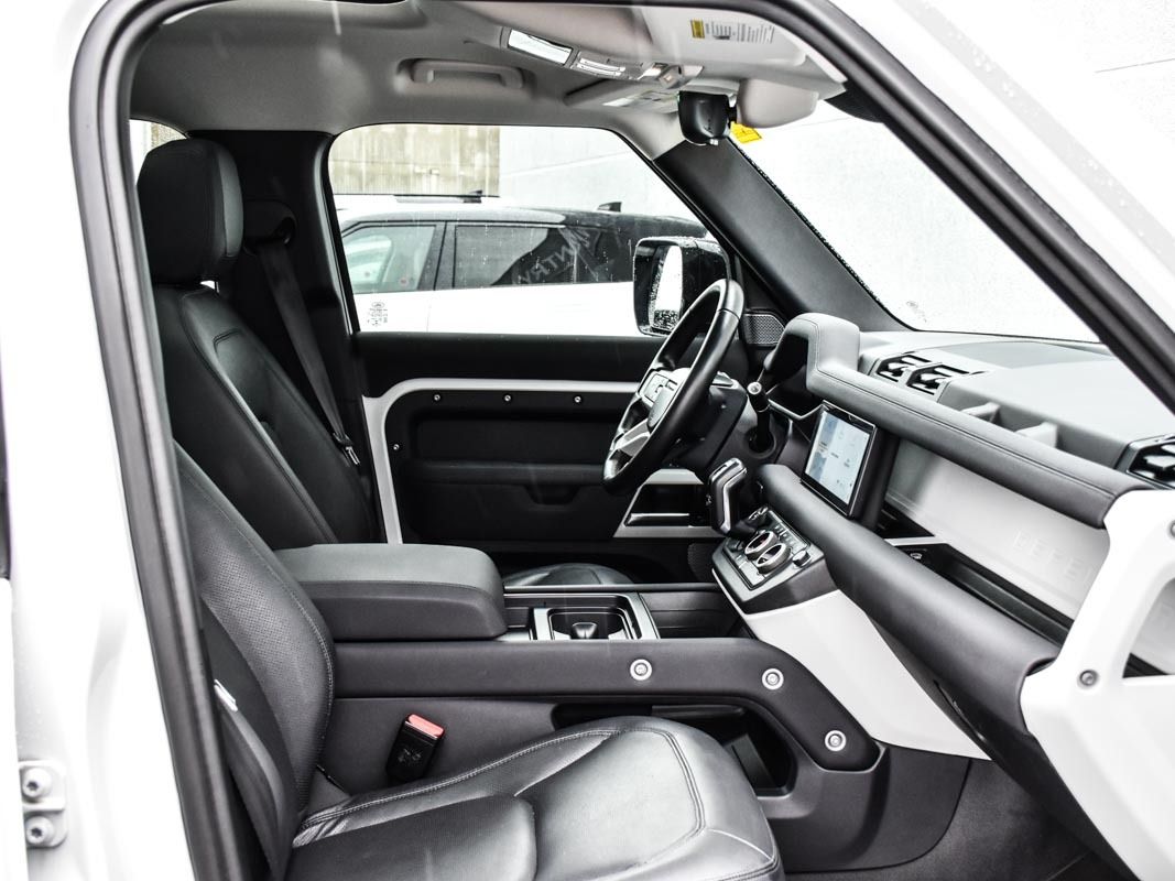 2023 Land Rover Defender 110 S, Toronto, Cash