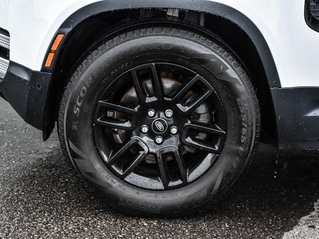 2023 Land Rover Defender 110 S, Toronto, Cash