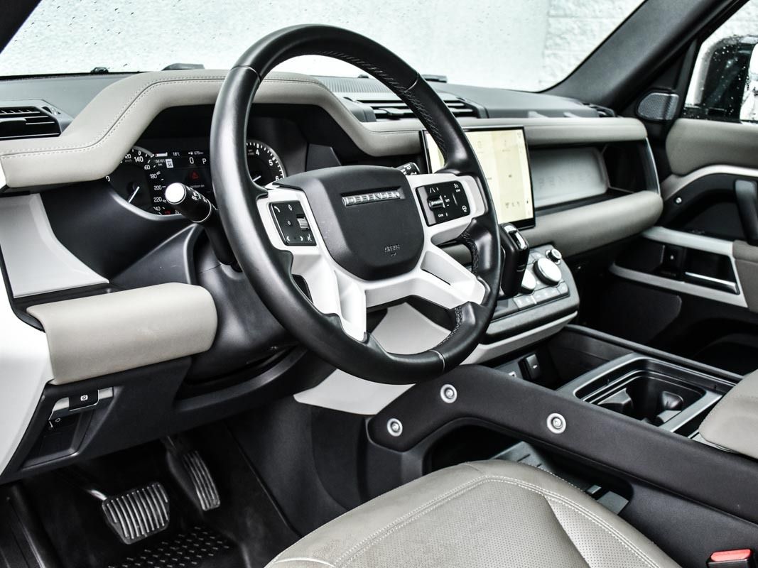 2023 Land Rover Defender 110 SE, Toronto, Cash