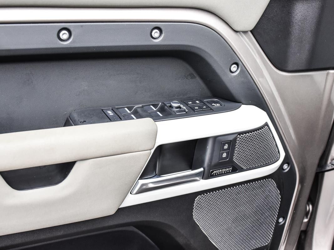 2023 Land Rover Defender 110 SE, Toronto, Cash