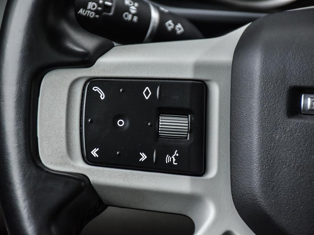 2023 Land Rover Defender 110 SE, Toronto, Cash
