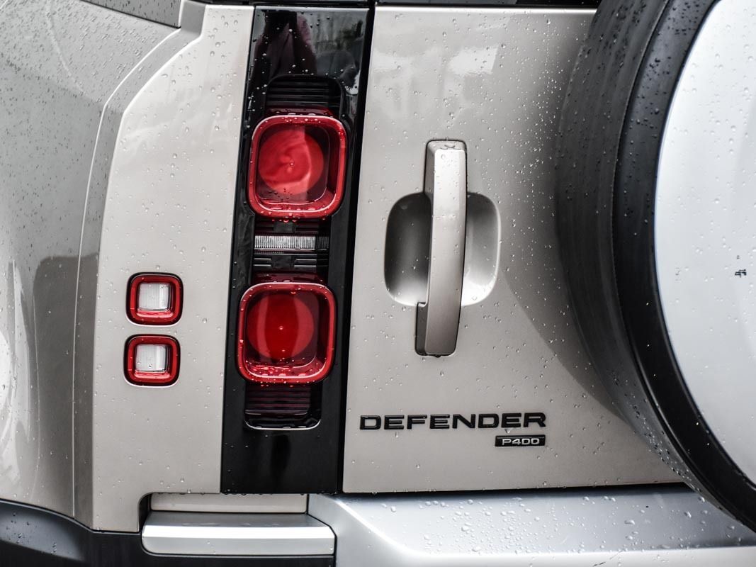 2023 Land Rover Defender 110 SE, Toronto, Cash