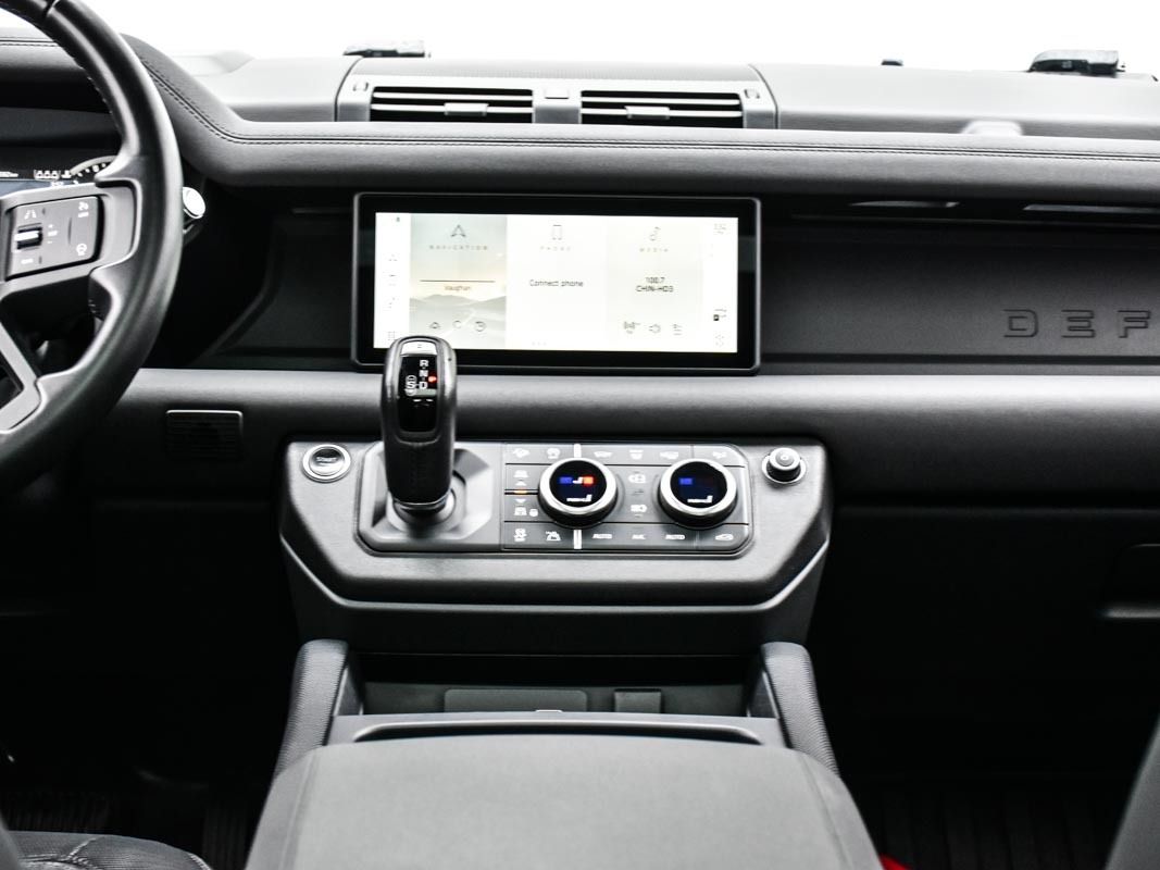 2022 Land Rover Defender 110 X-Dynamic SE, Toronto, Cash