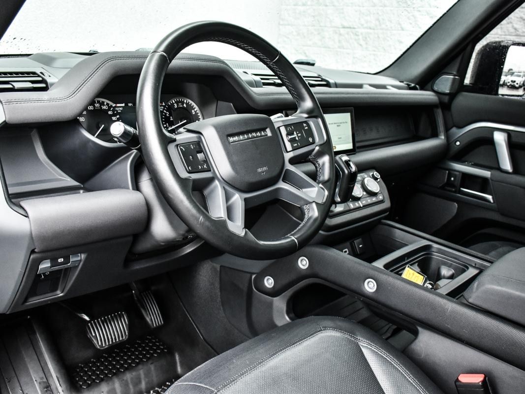 2022 Land Rover Defender 110 X-Dynamic SE, Toronto, Cash