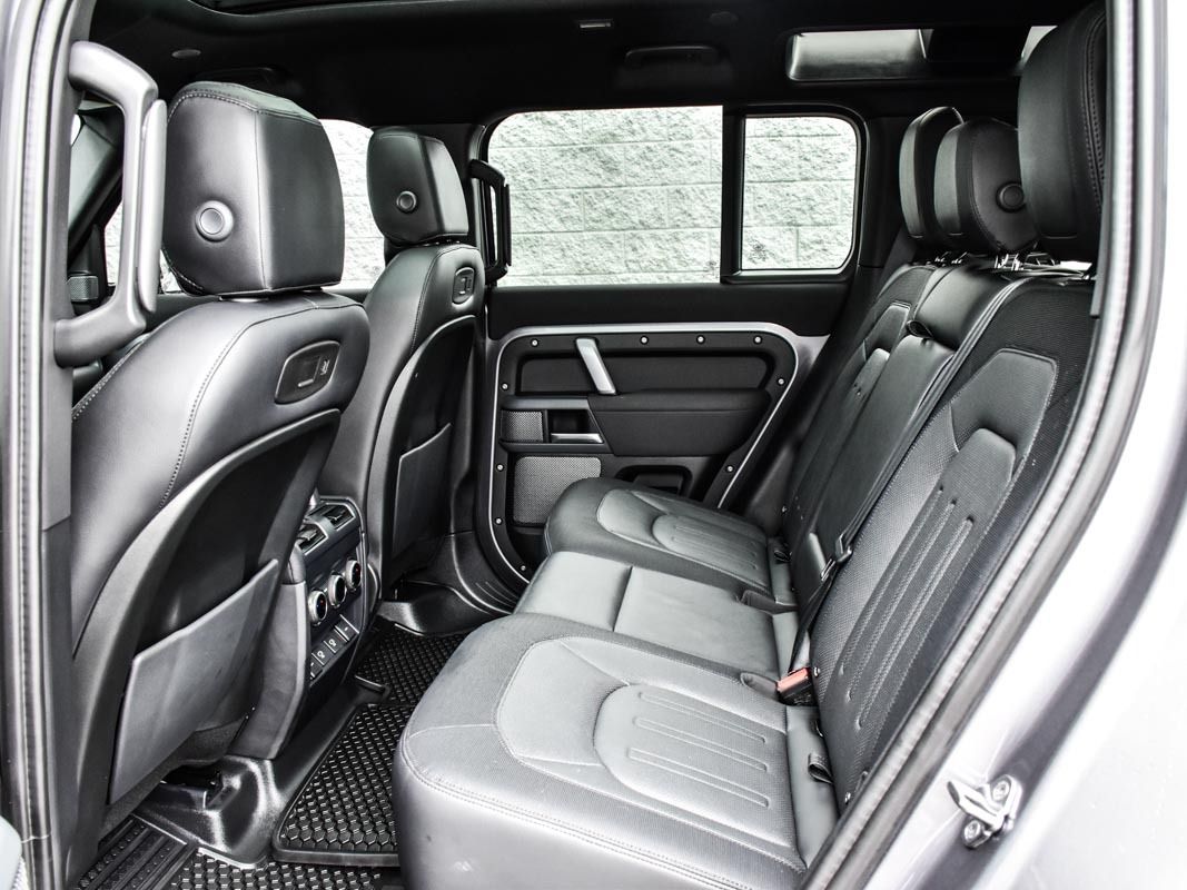 2022 Land Rover Defender 110 X-Dynamic SE, Toronto, Cash
