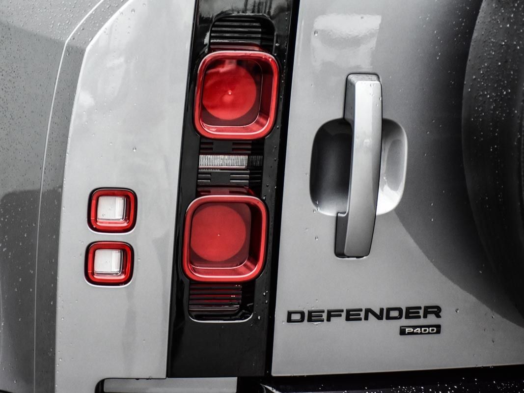 2022 Land Rover Defender 110 X-Dynamic SE, Toronto, Cash