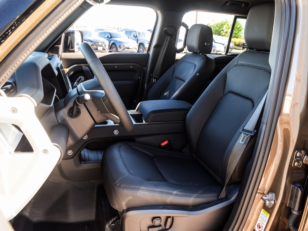 2025 Land Rover Defender 110 P400 X-Dynamic SE, 多伦多, 全款车