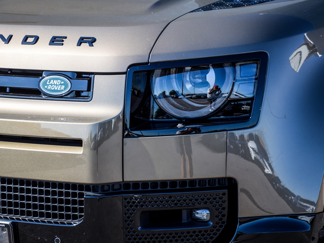2025 Land Rover Defender 110 P400 X-Dynamic SE, 多伦多, 全款车