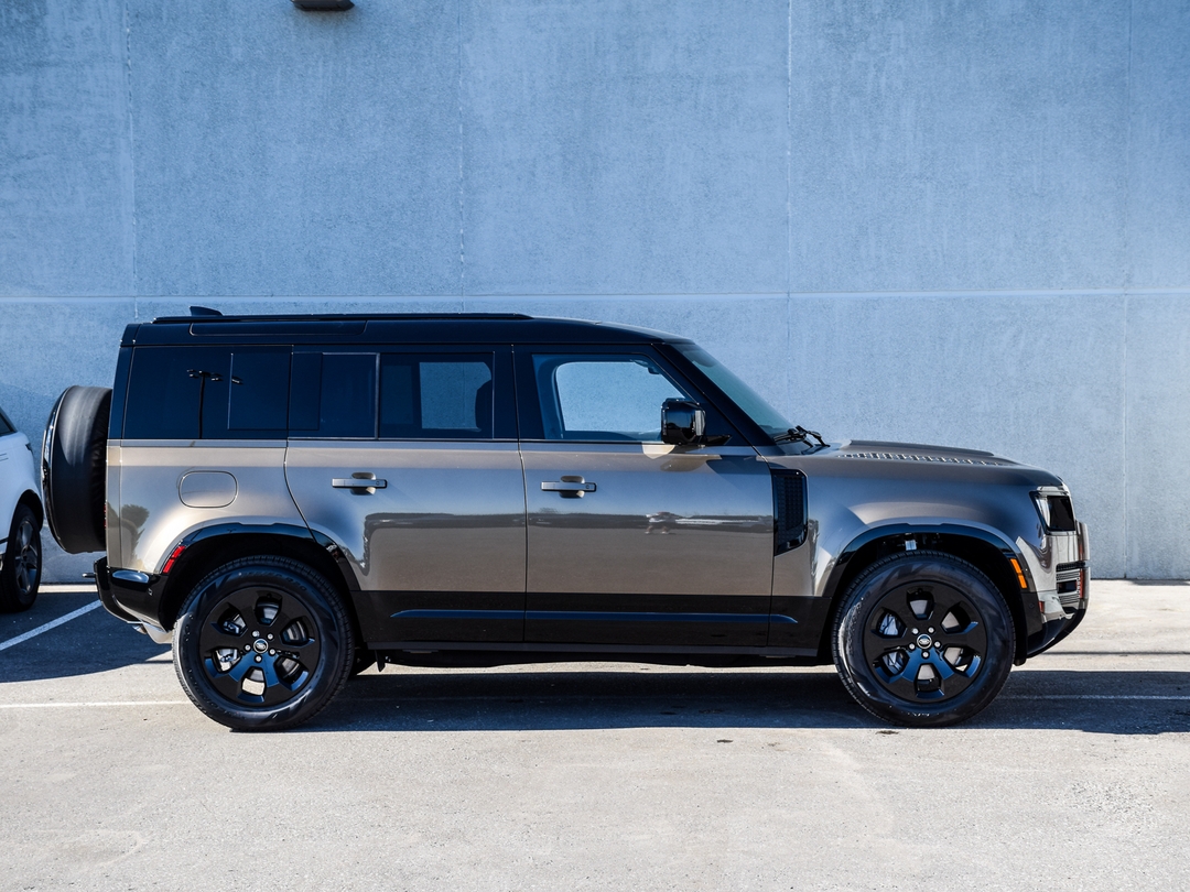 2025 Land Rover Defender 110 P400 X-Dynamic SE, 多伦多, 全款车