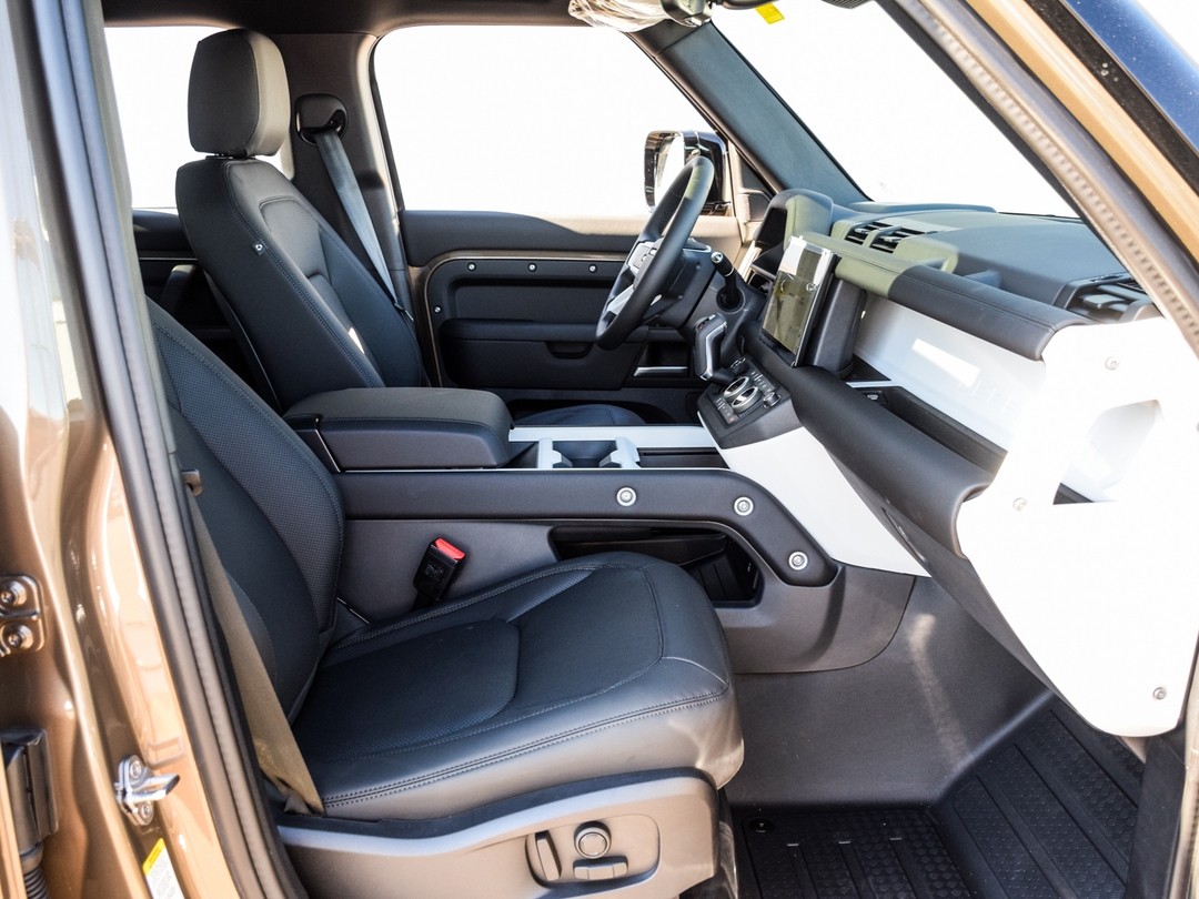 2025 Land Rover Defender 110 P400 X-Dynamic SE, 多伦多, 全款车