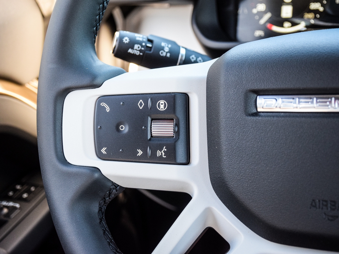 2025 Land Rover Defender 110 P400 X-Dynamic SE, 多伦多, 全款车