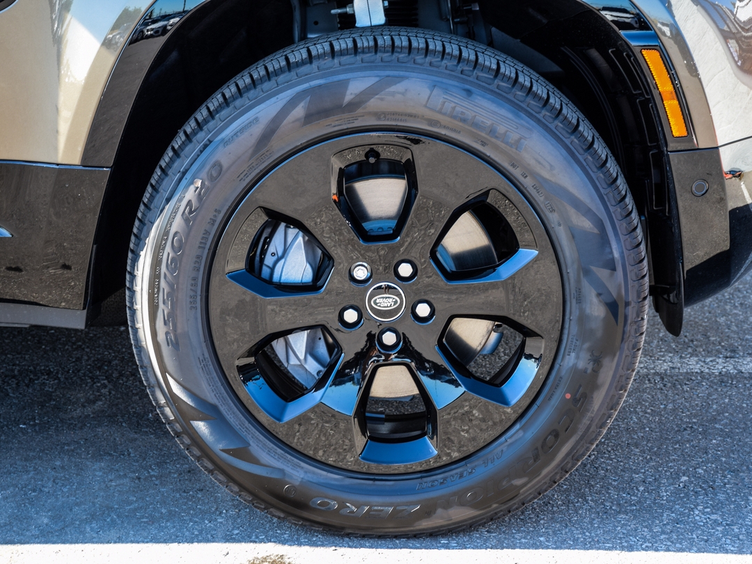 2025 Land Rover Defender 110 P400 X-Dynamic SE, 多伦多, 全款车