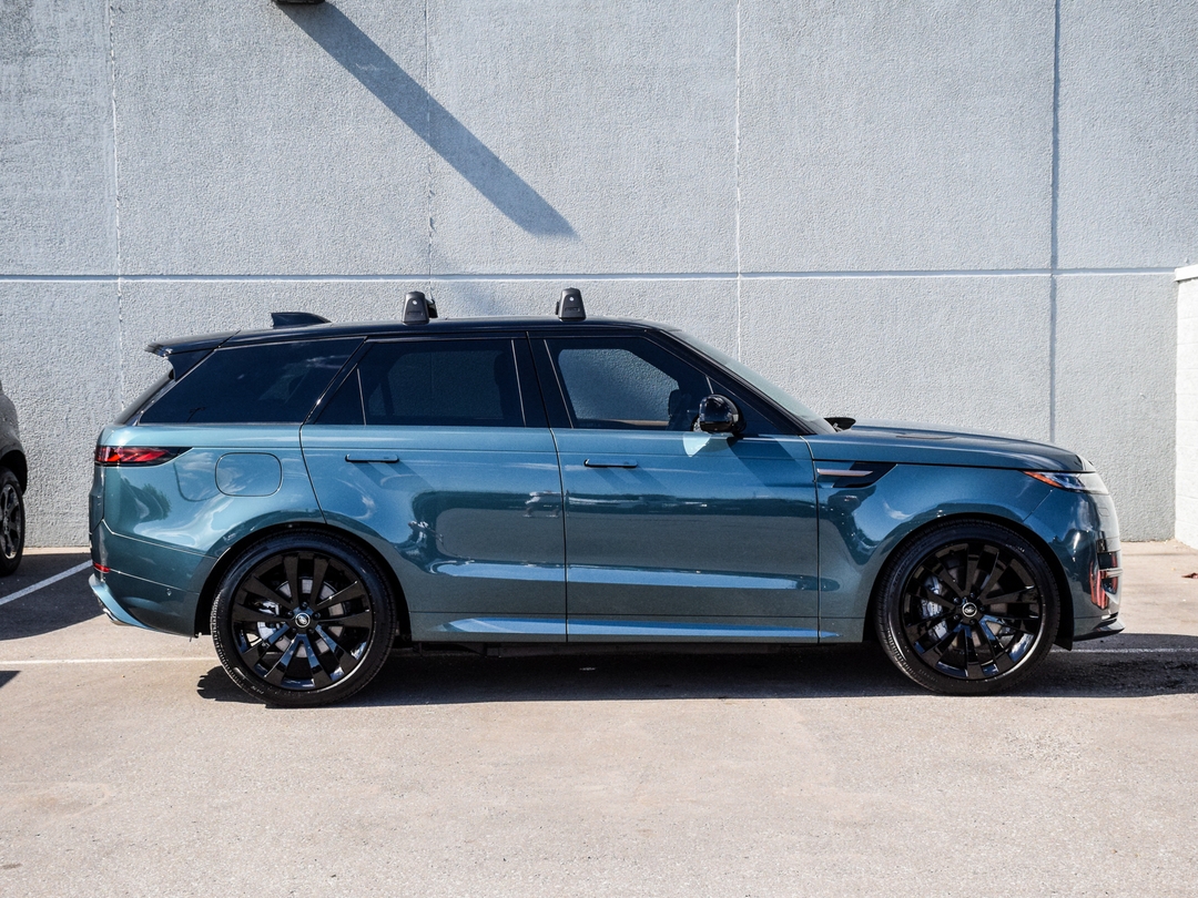 2025 Land Rover Range Rover Sport P460e Dynamic SE, Toronto, Cash