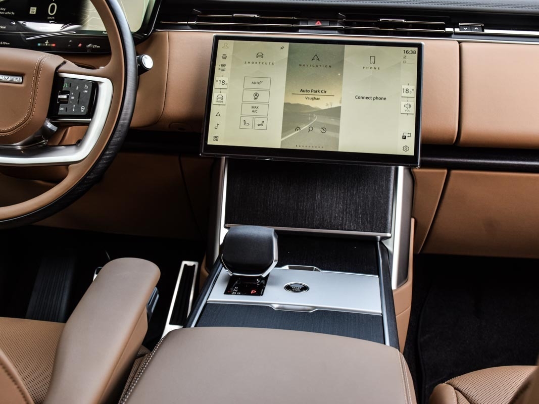 2025 Land Rover Range Rover P530 SE SWB, Toronto, Cash