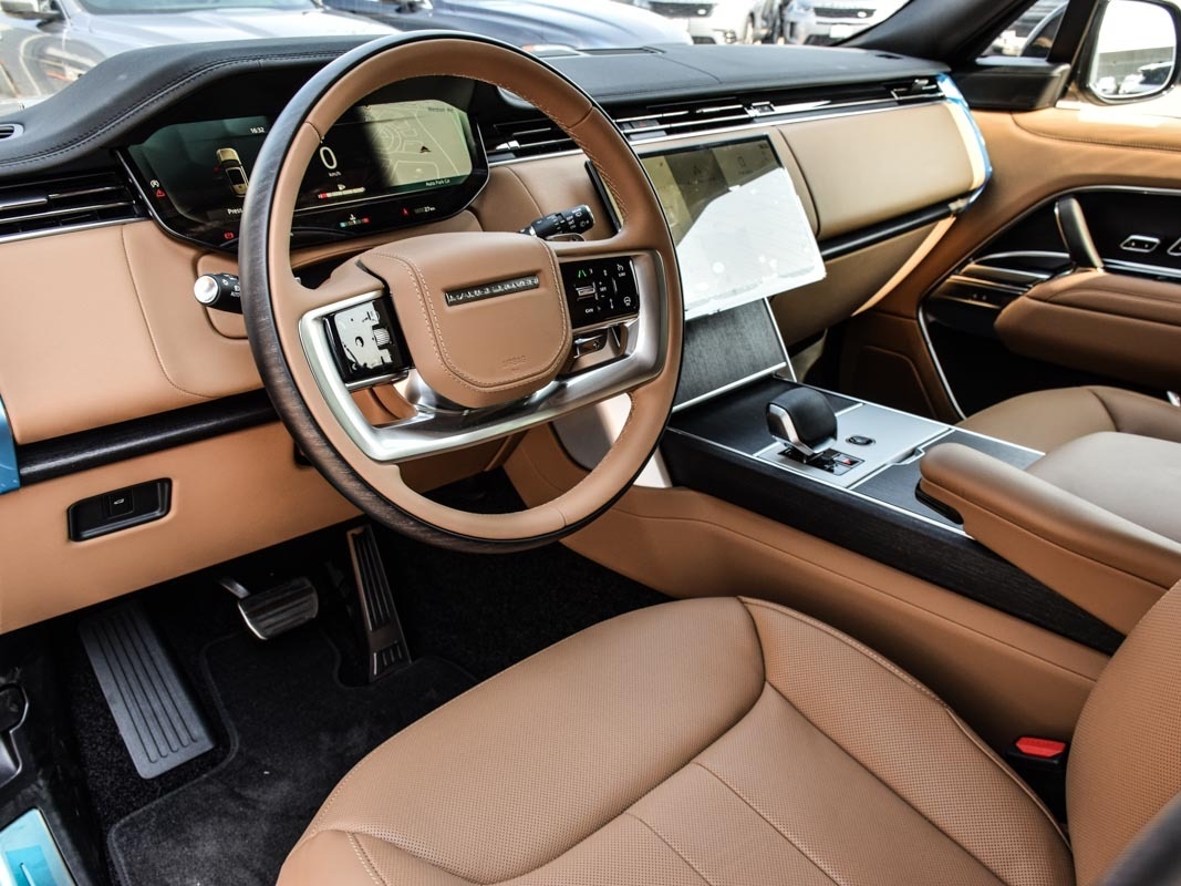 2025 Land Rover Range Rover P530 SE SWB, Toronto, Cash