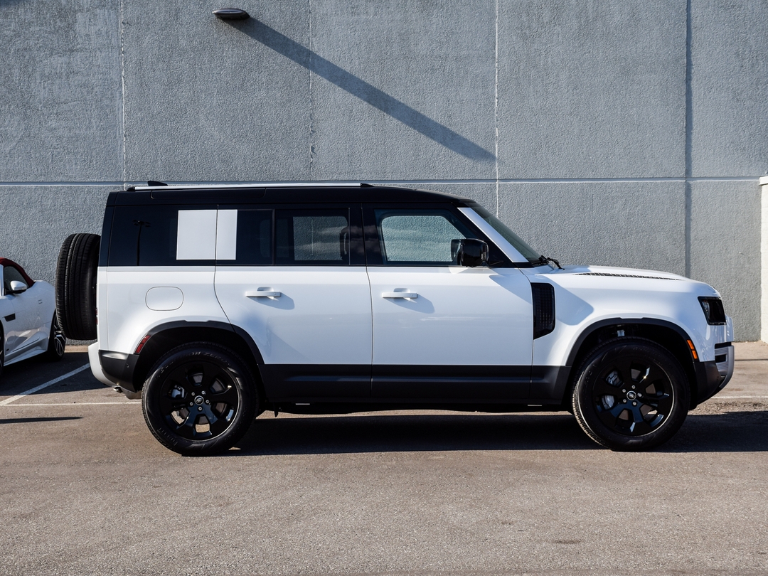 2025 Land Rover Defender 110 P300 S, 多伦多, 全款车