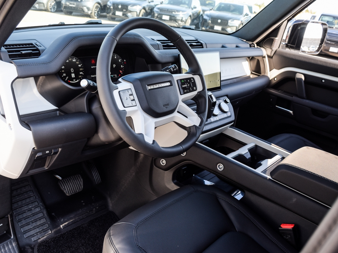 2025 Land Rover Defender 110 P300 S, 多伦多, 全款车