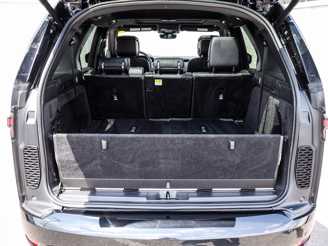 2022 Land Rover Discovery P360 R-Dynamic HSE, Toronto, Cash