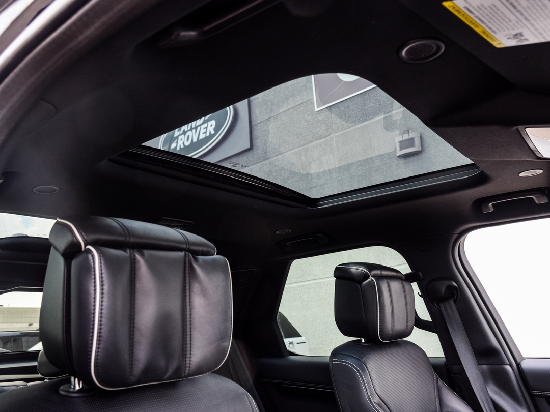 2022 Land Rover Discovery P360 R-Dynamic HSE, Toronto, Cash