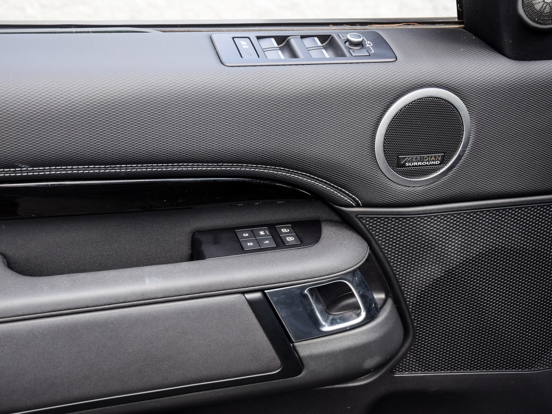 2022 Land Rover Discovery P360 R-Dynamic HSE, Toronto, Cash