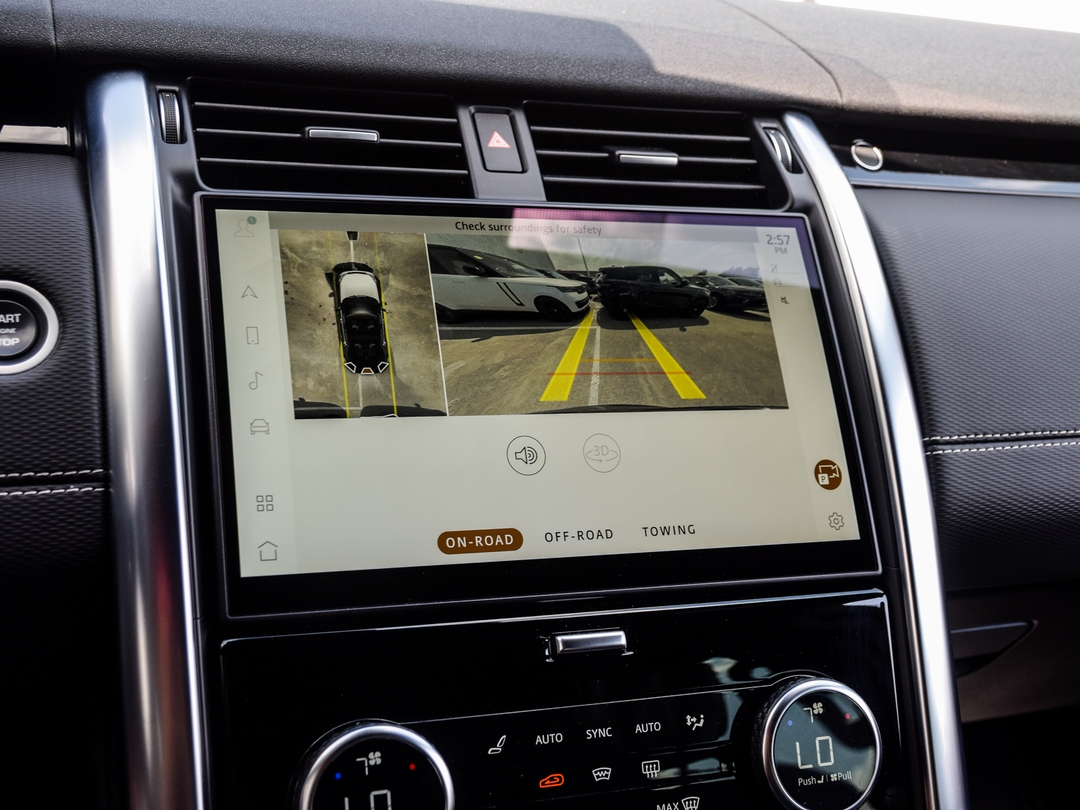 2022 Land Rover Discovery P360 R-Dynamic HSE, Toronto, Cash