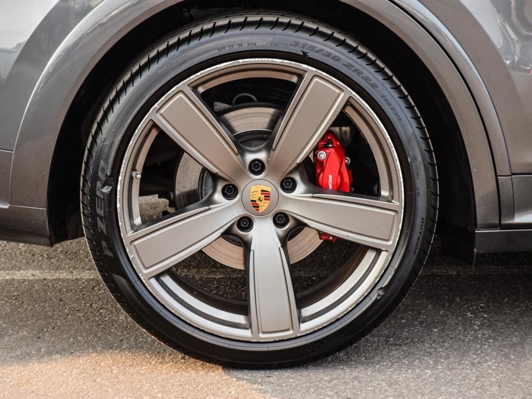2022 Porsche Cayenne Coupe GTS, Toronto, Cash