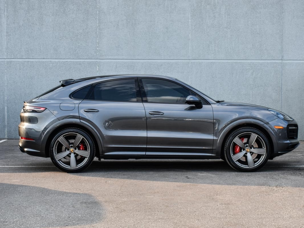 2022 Porsche Cayenne Coupe GTS, Toronto, Cash
